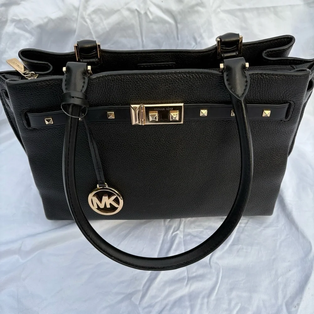 Michael Kors Addison Black and Gold Elegant Shoulder Bag